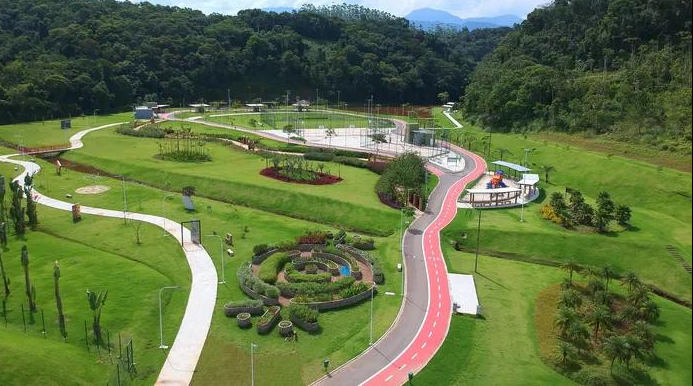 A Prefeitura de Jaraguá do Sul, em Santa Catarina, publicou processo seletivo com 9 vagas imediatas, além de cadastro reserva, para atuação na rede municipal de ensino.