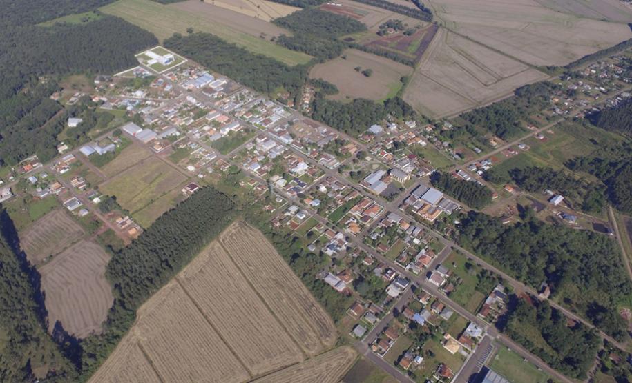 A Prefeitura de Paula Freitas publicou edital com 23 vagas imediatas, além de cadastro reserva, para cargos de todos os níveis de escolaridade.
