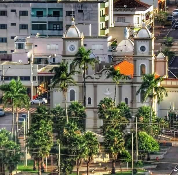 A Prefeitura de Pedrão lançou processo seletivo simplificado com 73 vagas imediatas, além de cadastro reserva, para atuação principalmente na área da saúde e apoio administrativo.