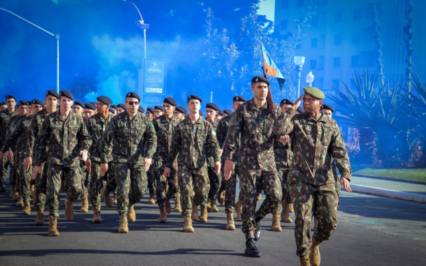 O Exército Brasileiro publicou edital com 100 vagas para formação em Engenharia Militar no Instituto Militar de Engenharia (IME), no Rio de Janeiro.